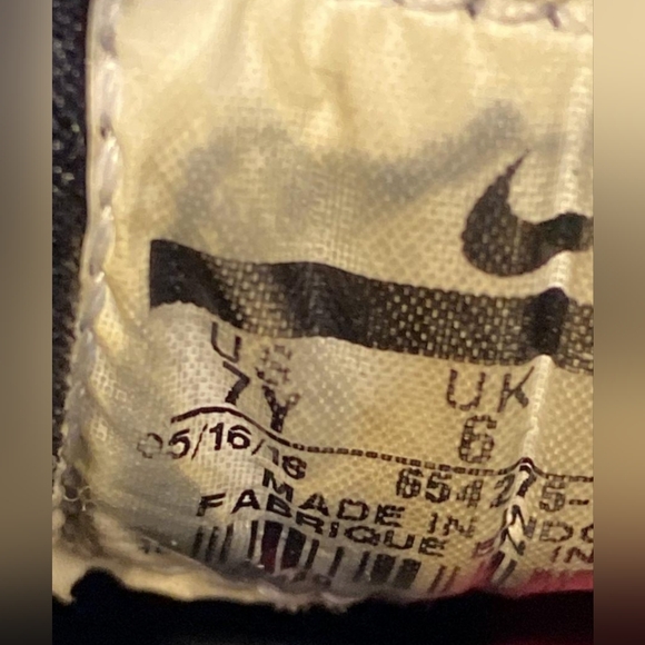 Nike Big Kids' Huarache Run Triple Black Sneakers Size 7Y MSRP $110 - Picture 12 of 12